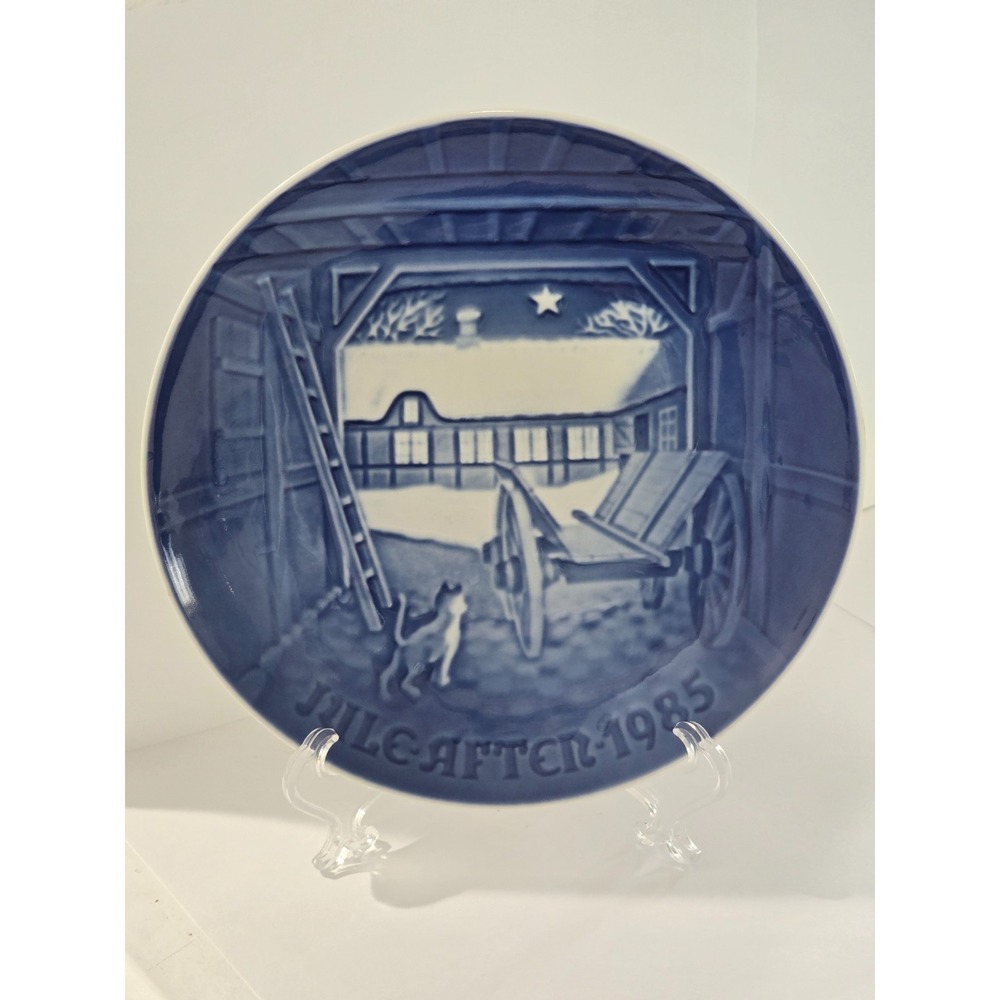 1985 Bing & Grondahl Annual Plate - Christmas Eve at the Farmhouse (Signed)